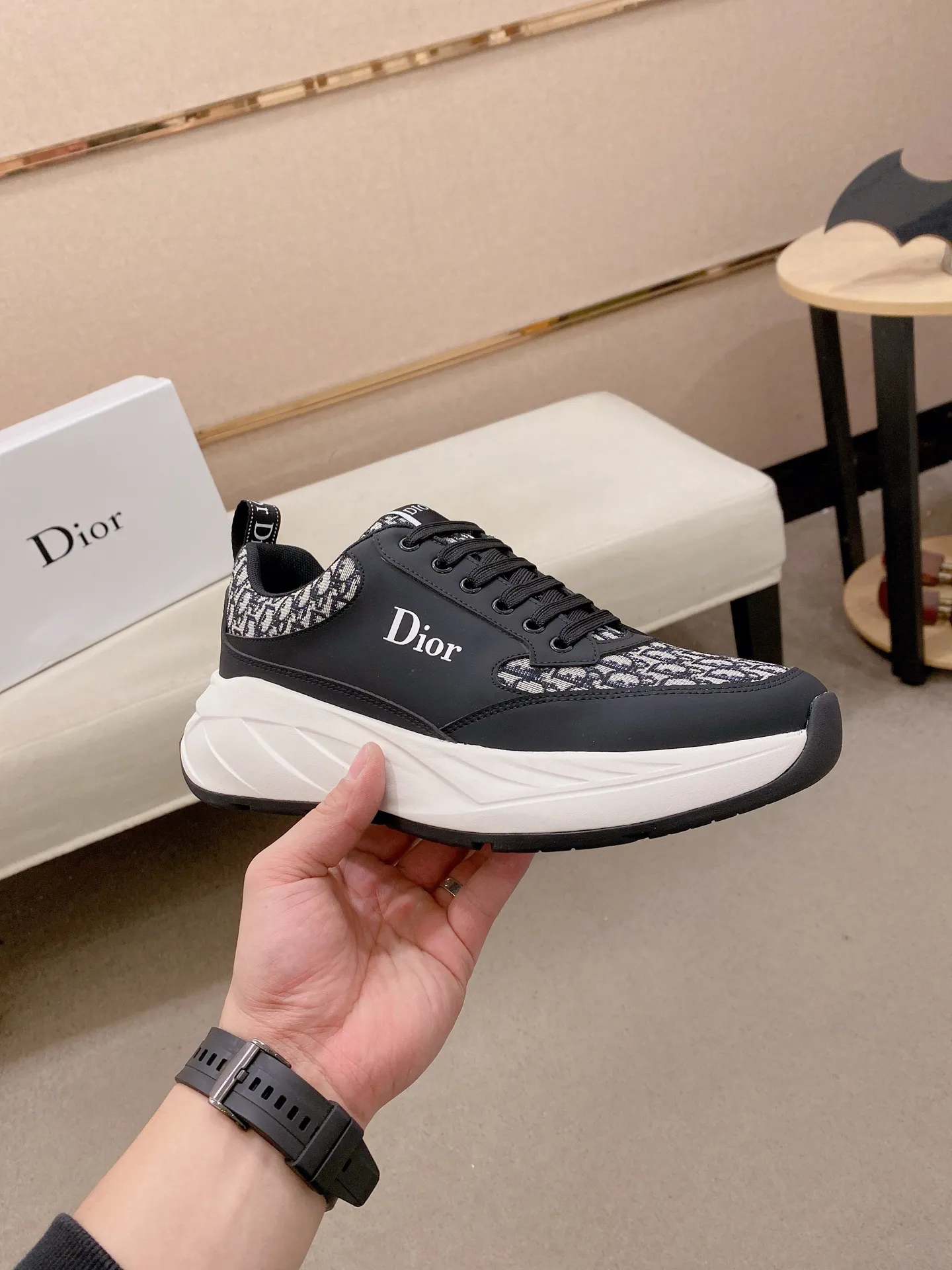Factory price: 442💰[Dior·Dior] New casual sports style men's shoes, new spring and summer design, perfect workmanship, lace-up lazy style to create wardrobe quality, upper: imported first-layer cowhide, sheepskin lining is soft and comfortable, ultra-light TPU wear-resistant outsole, simple, versatile fashion men's shoes, excellent color code number 38--44. Can be customized for 45 non-refundable!